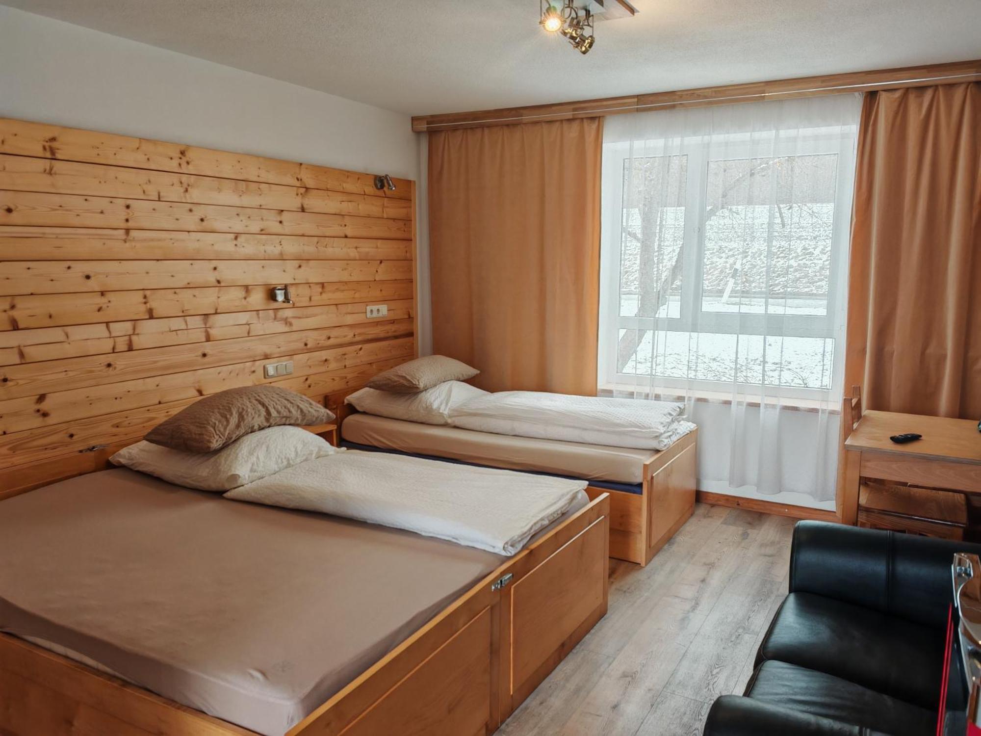 Max Motel Hinterzhof Exteriör bild